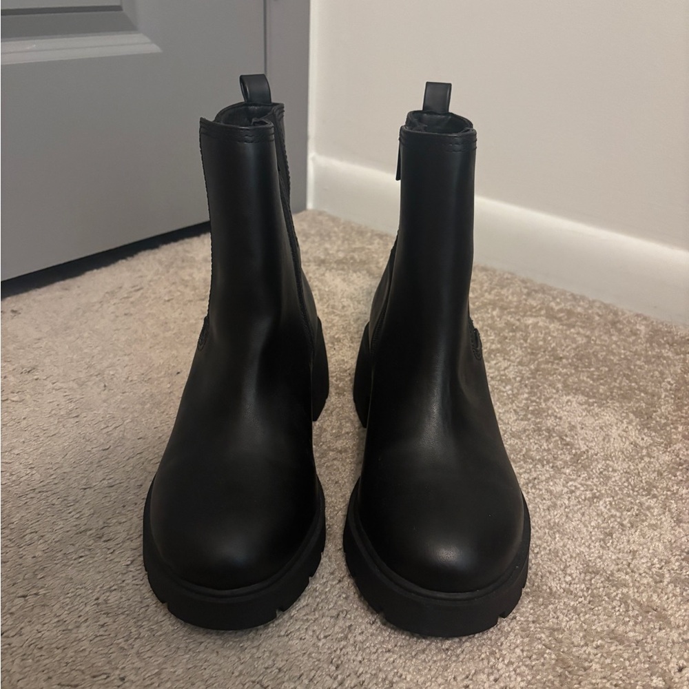torrid Black Chunky Chelsea Ankle Boots